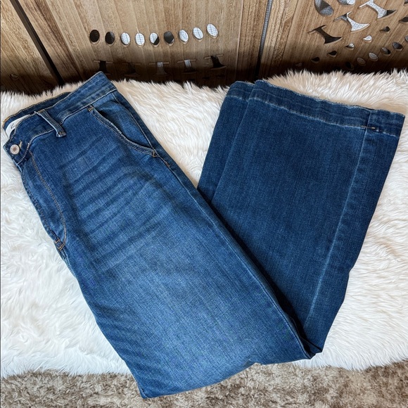 KanCan Denim - KanCan Women's Classic Indigo Straight Leg Jeans